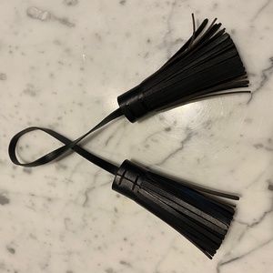 Cuyana Black Leather Tassel (like new)